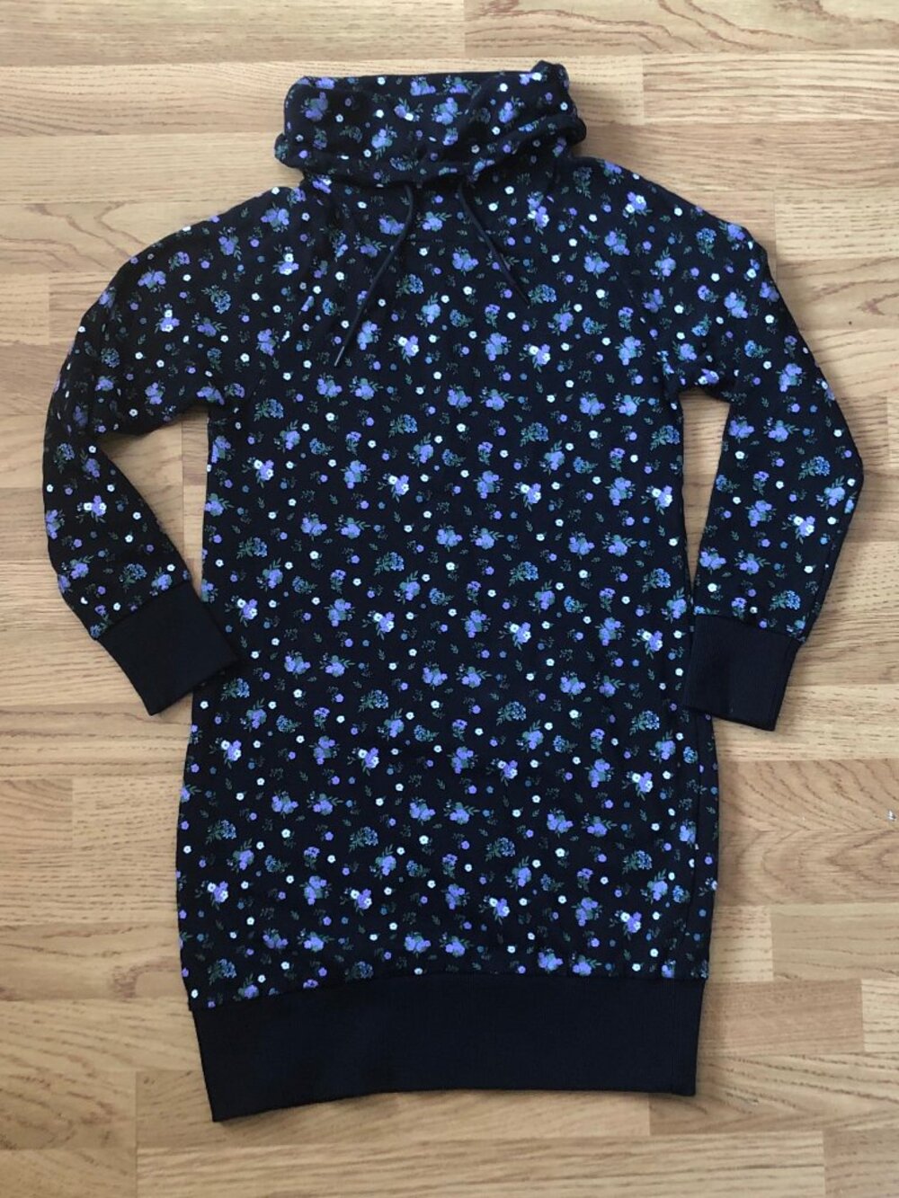 Twik By Simons (Size M) Long Floral Hoddie